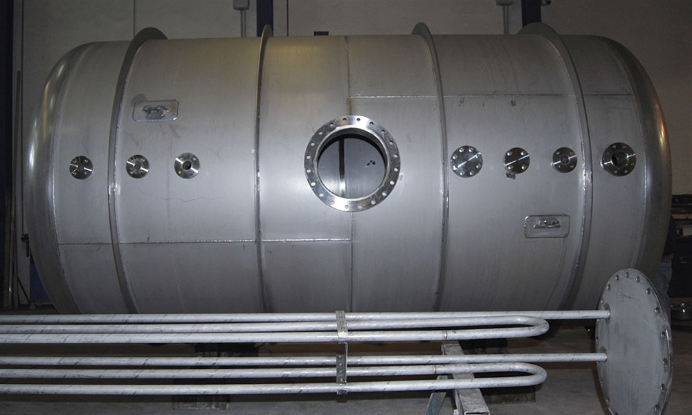 Fabricacion depositos 22000L 4 - HORIZONTAL TANK 22m3 WITH COIL IN STAINLESS STEEL 1.4404 (316L)