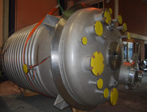 FOTO 2 1 300x228 - 7500 LTS REACTOR WITH 1/2 COIL IN STAINLESS STEEL 1.4404 (316L)