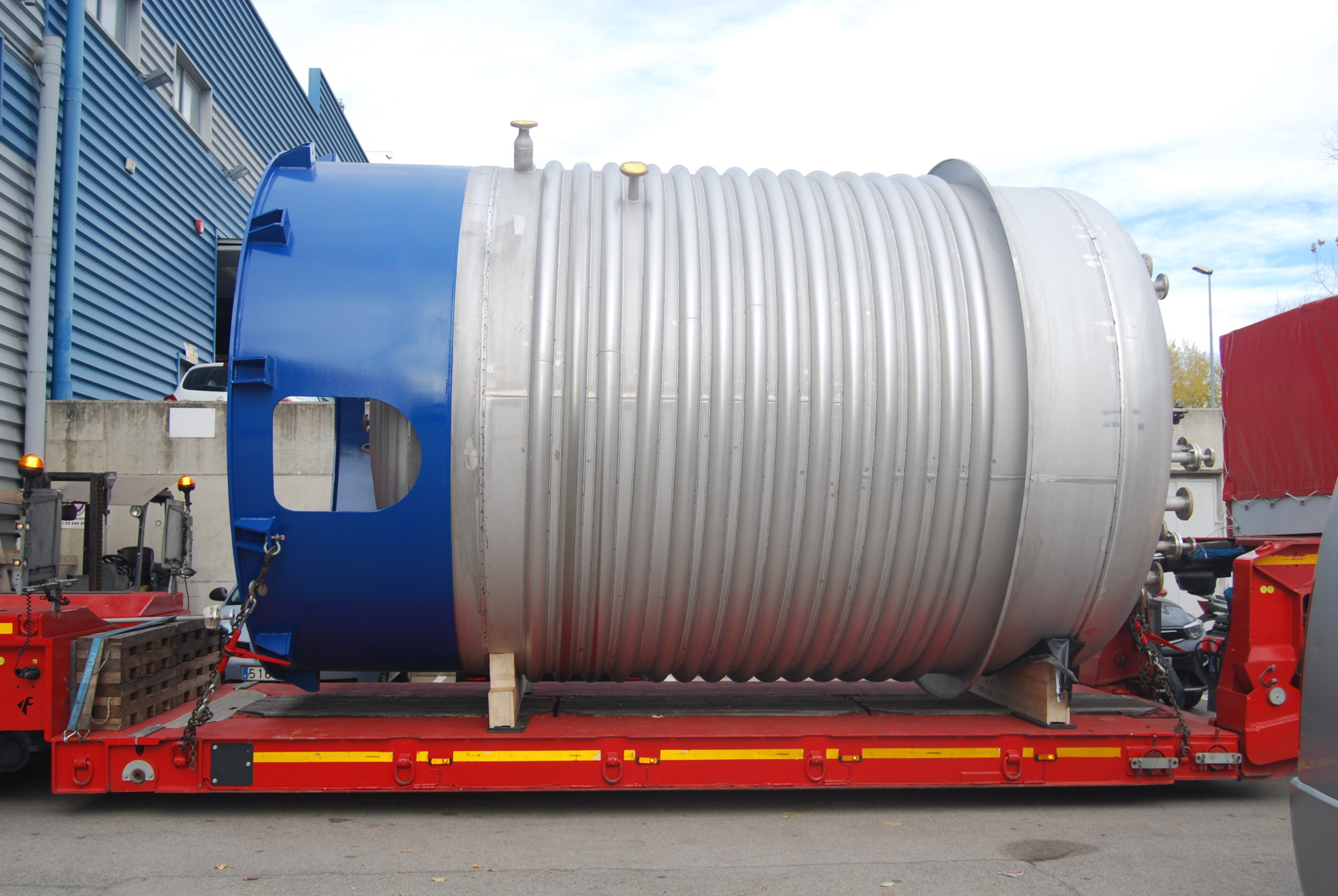 FOTO 4 scaled - 30m3 REACTOR WITH 1/2 COIL IN STAINLESS STEEL 1.4404 (316L)